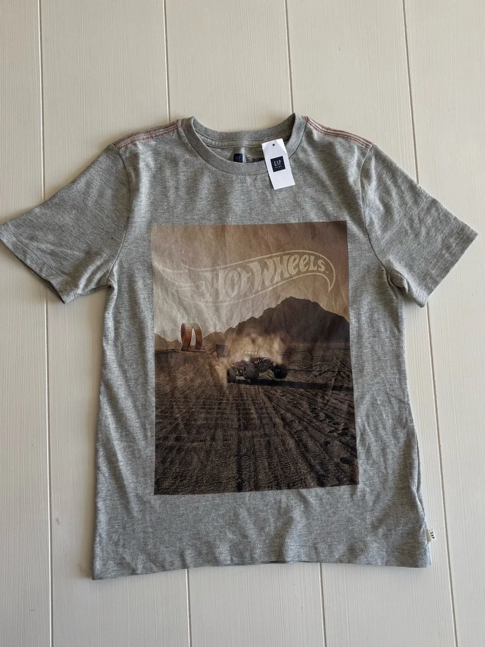GAP Gray Hot Wheels Desert Graphic Tee NWT Boys L (10)